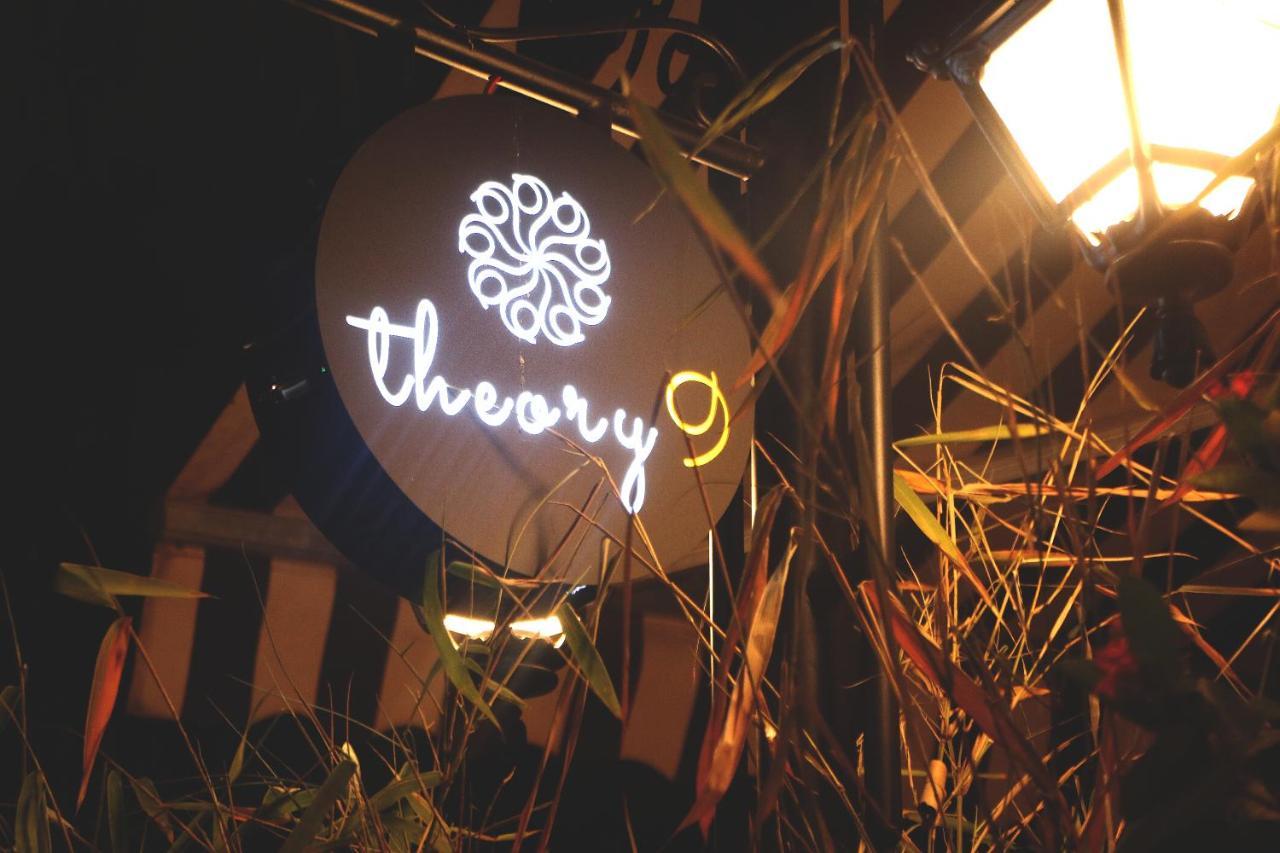 Theory9 Premium Service Apartments Bandra Mumbai Exterior photo